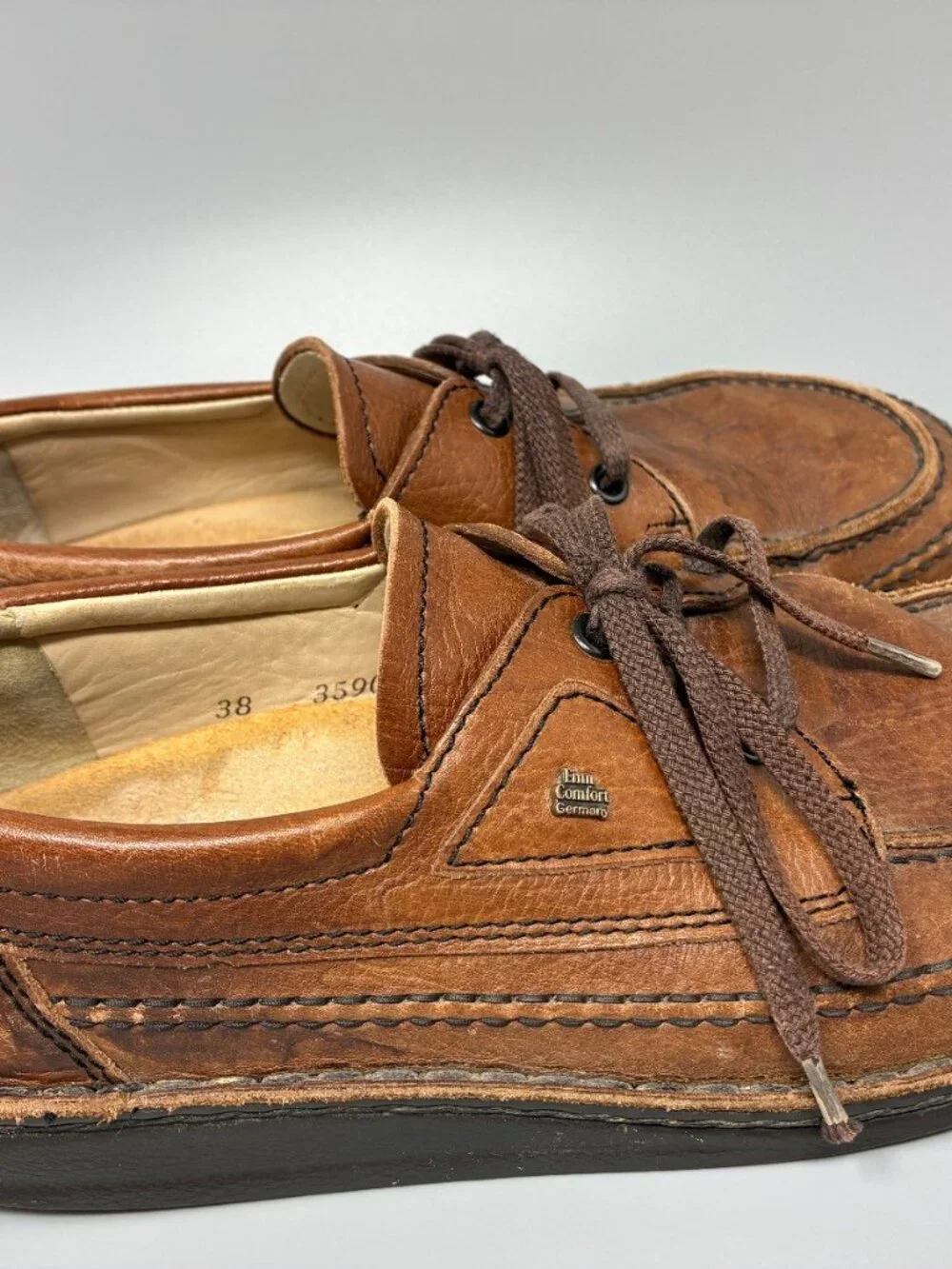 Finn Comfort Germany  brown leather lace-up shoes